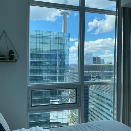 Toronto Cn Tower Maple Leaf Square Luxurious 2 Bedroom Condo Bagian luar foto